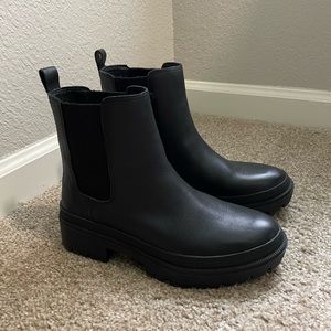 Lucky Brand Ellerey Lug Leather Bootie